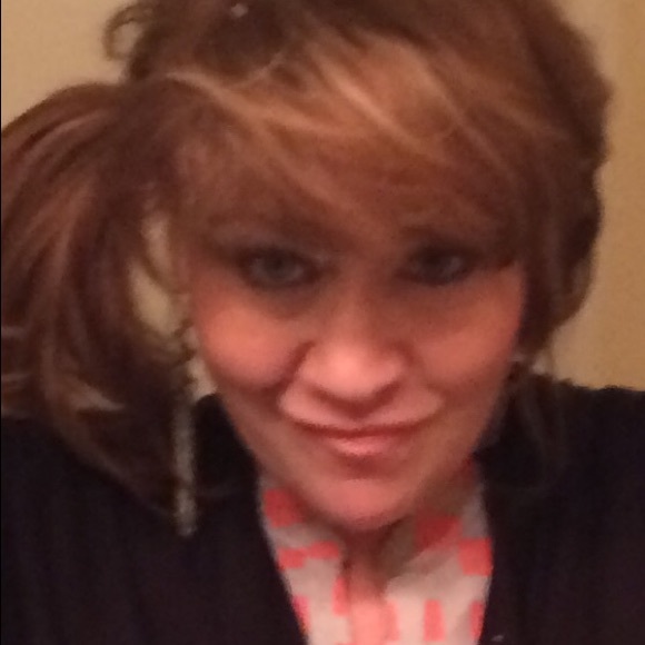 Meet your Posher, Lisa - Picture 6 of 8